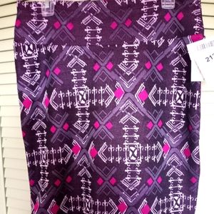 v. Large PENCIL SKIRT. #2125.26